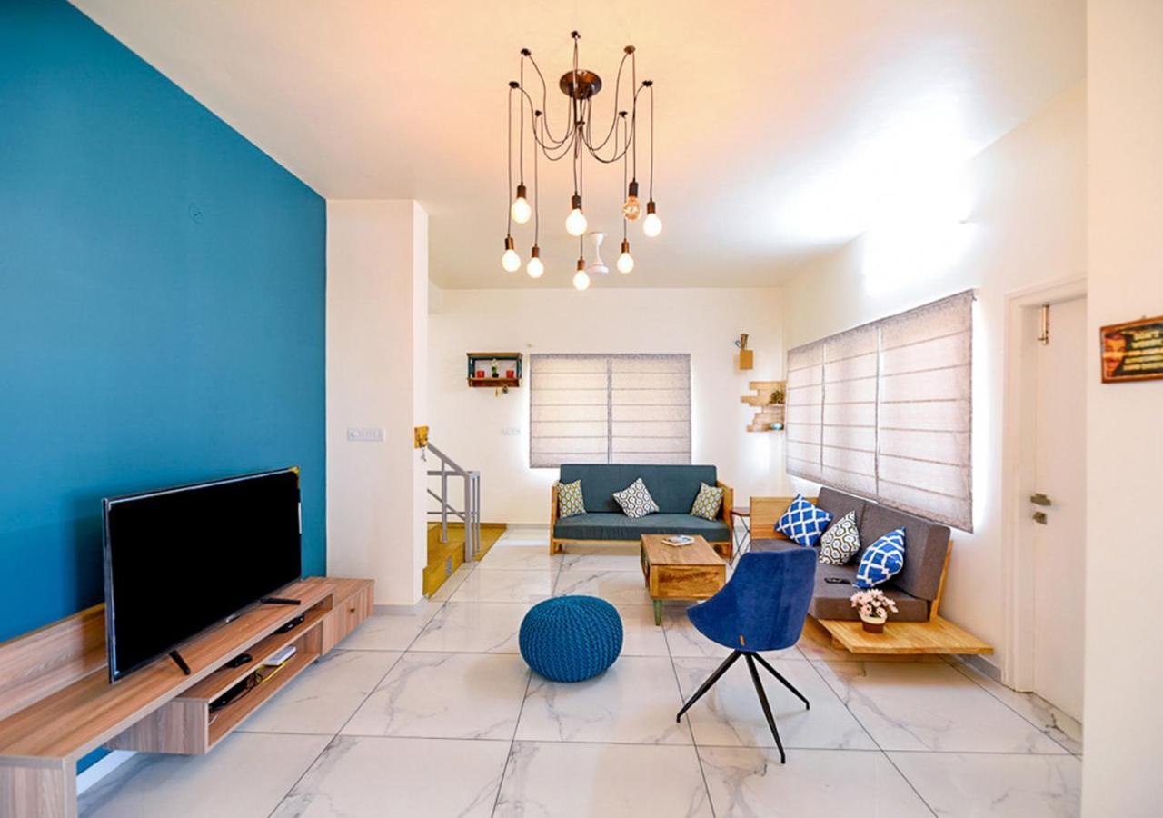 Agastya Villa By Veo - Part Of Stayvista バダミ エクステリア 写真