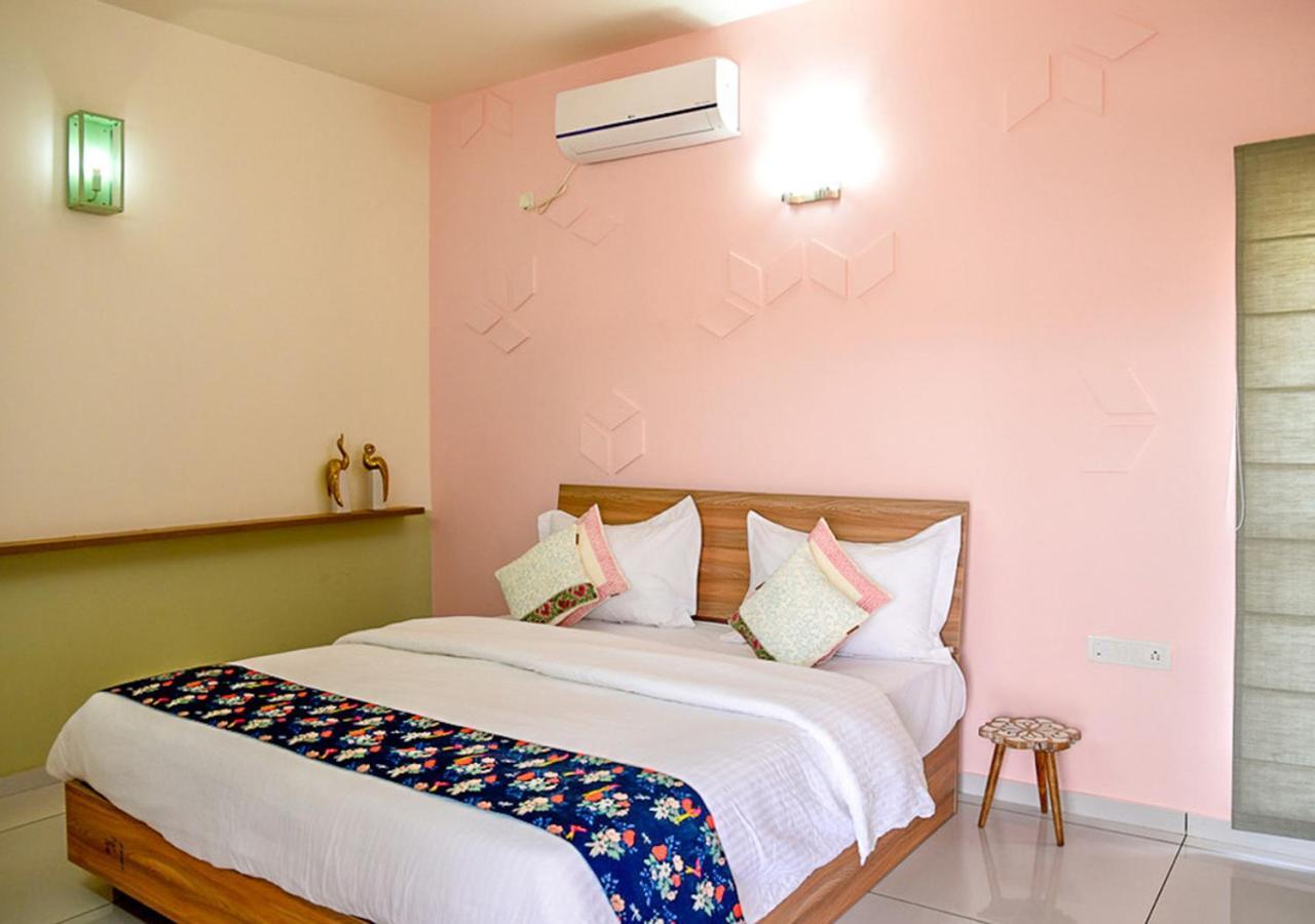 Agastya Villa By Veo - Part Of Stayvista バダミ エクステリア 写真